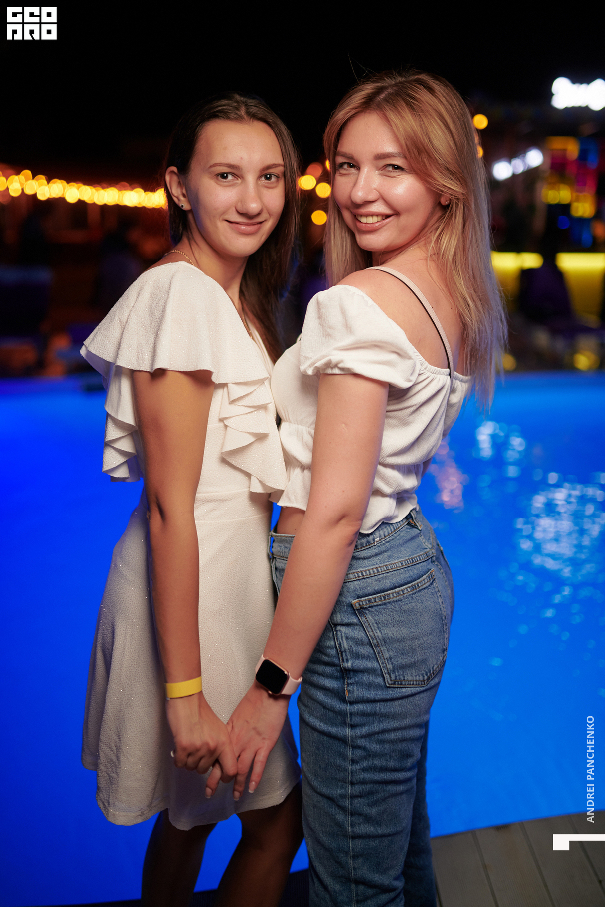 Night pool party 24