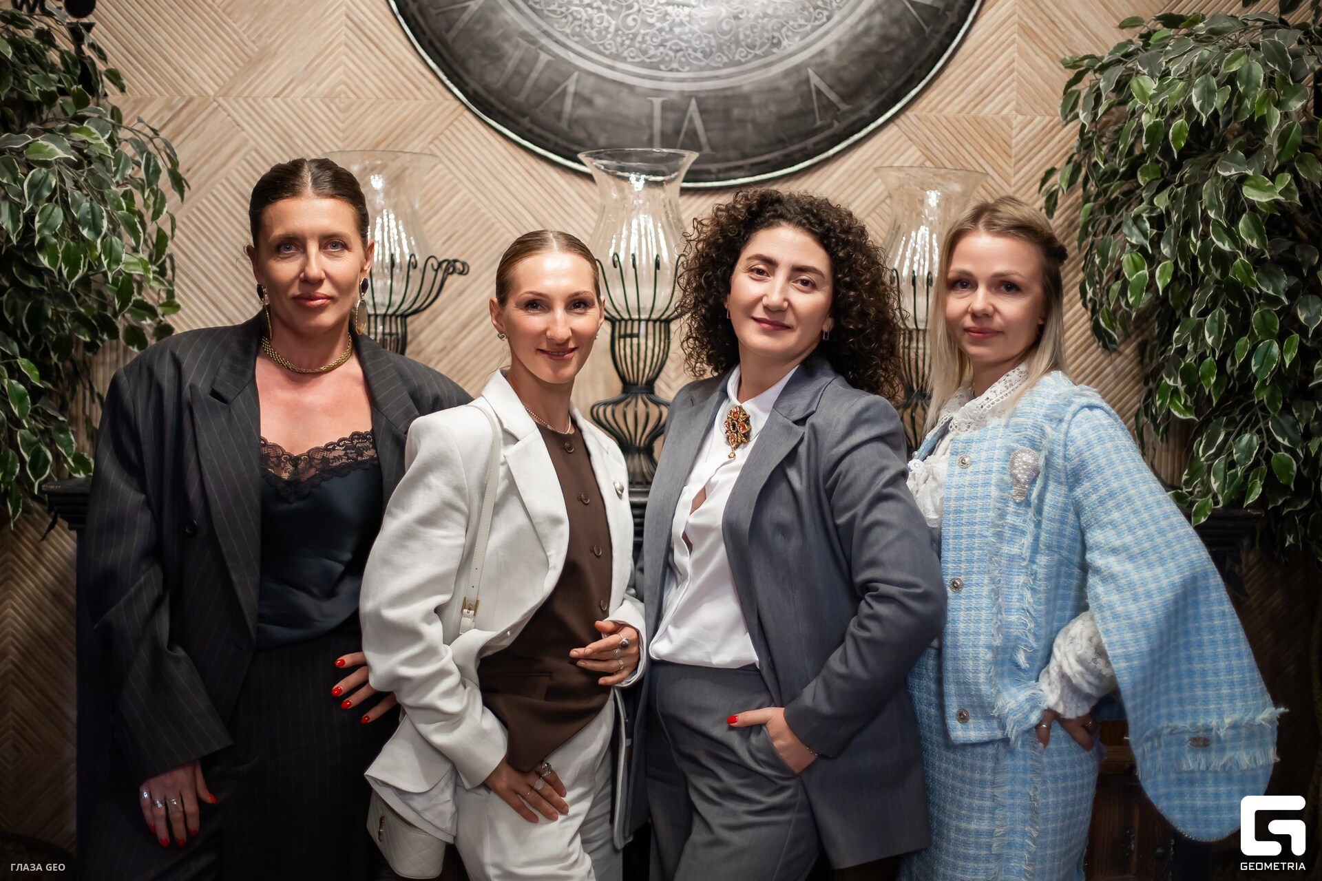 photo 261_resized.jpg