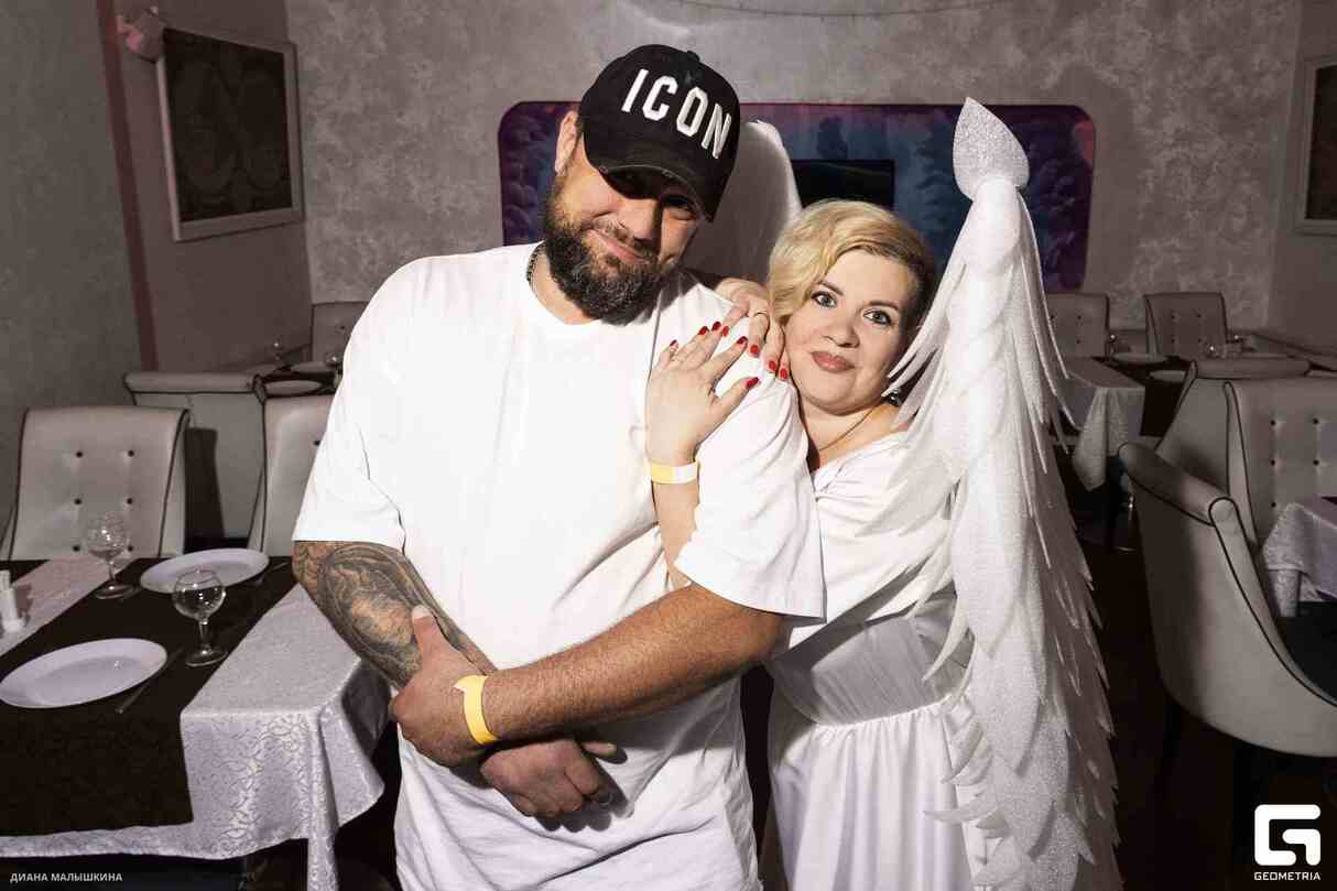 WHITE NIGHT 13