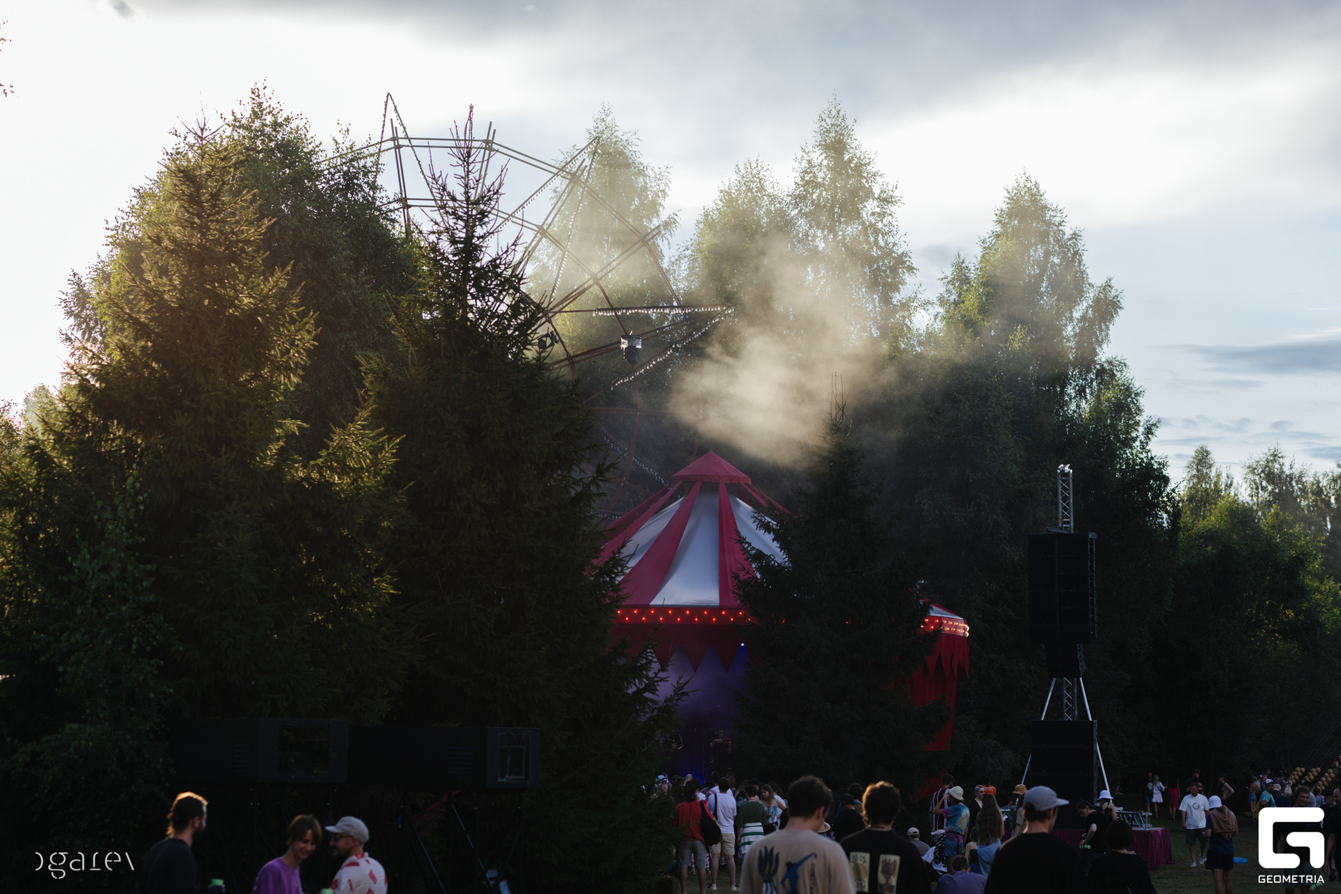 OUTLINE 2024-427-160.jpg