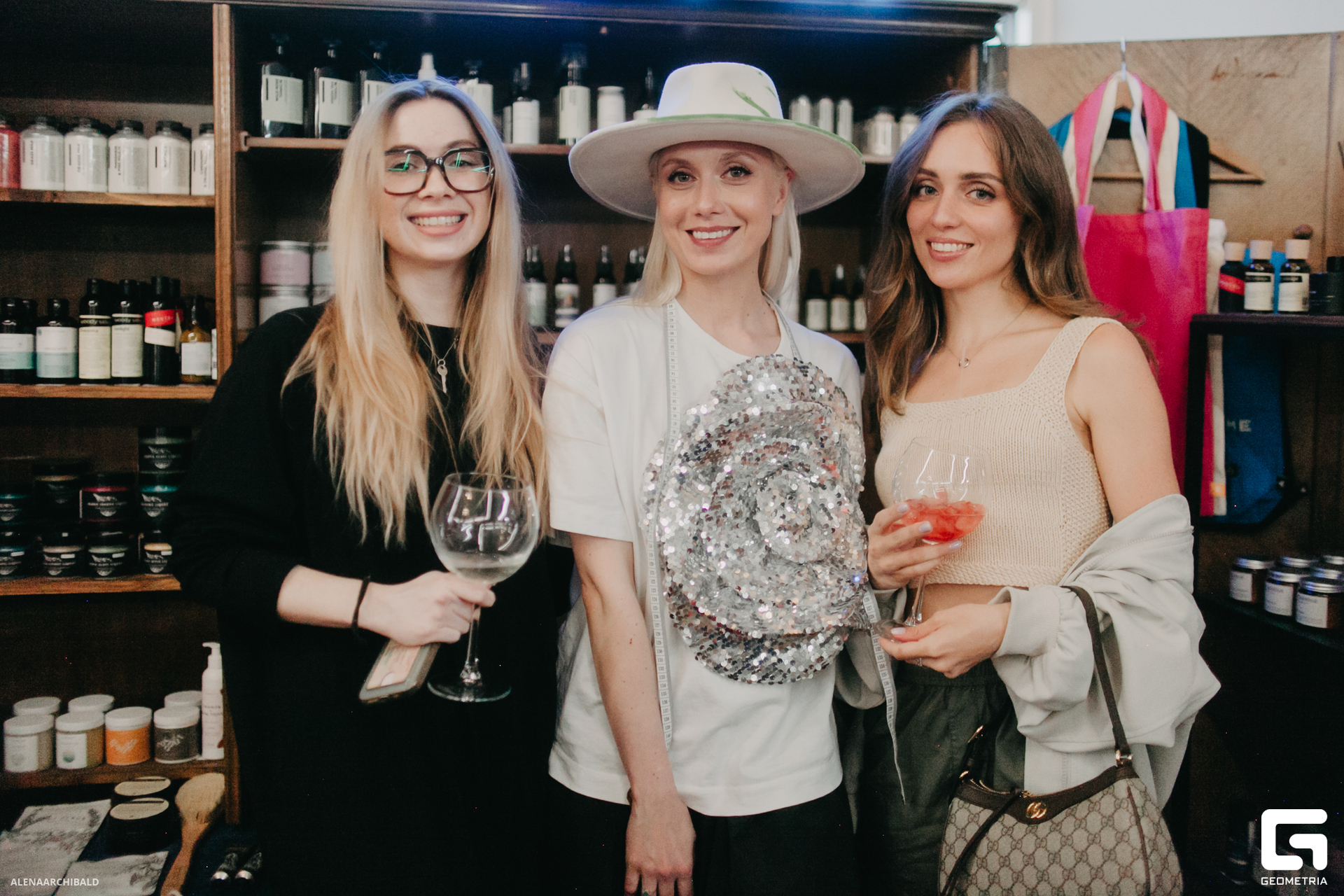 2023-04-27 18-46-35_alenaarchibald143.JPG