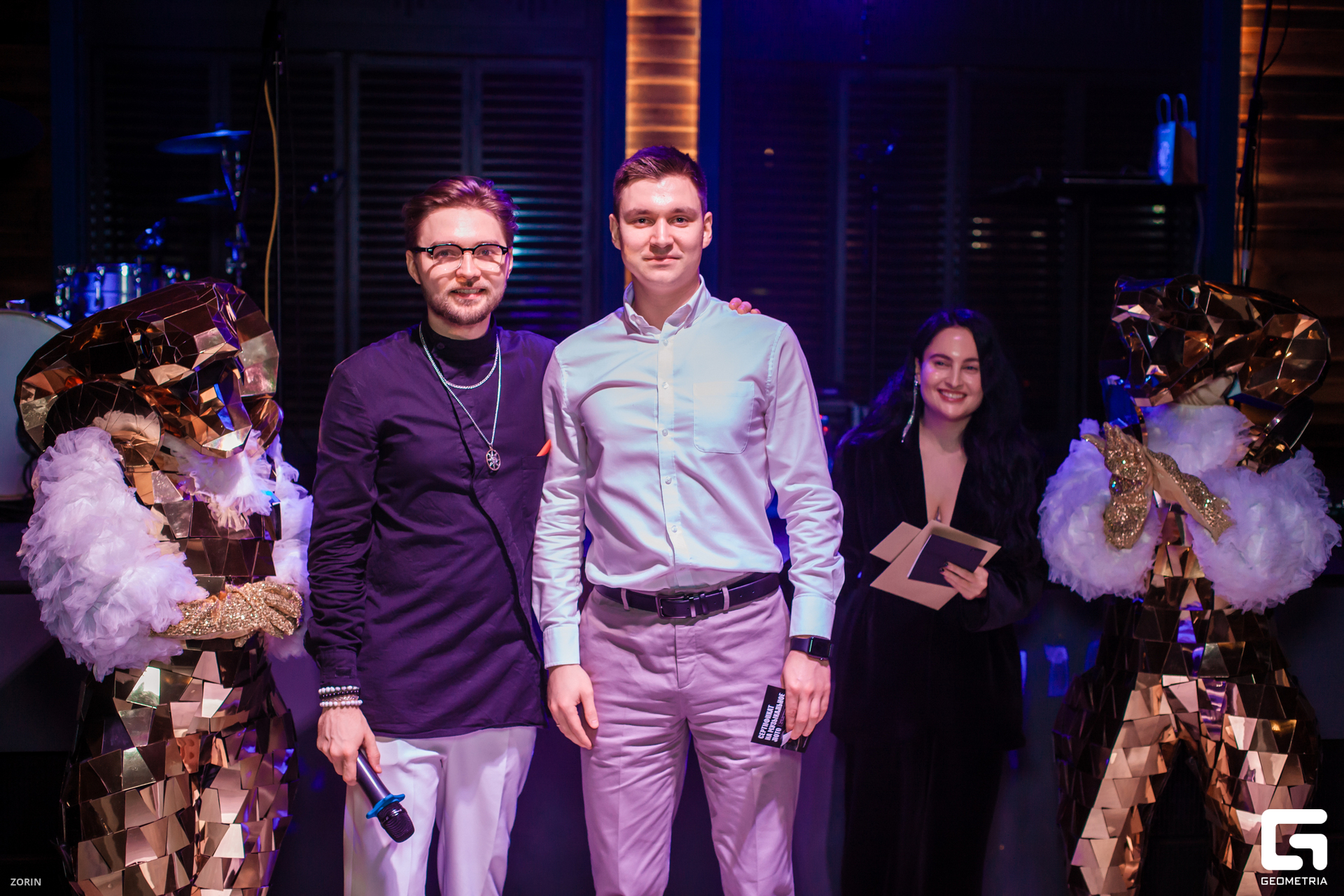 157-00-21-26-01-01-25- Zorin.jpg