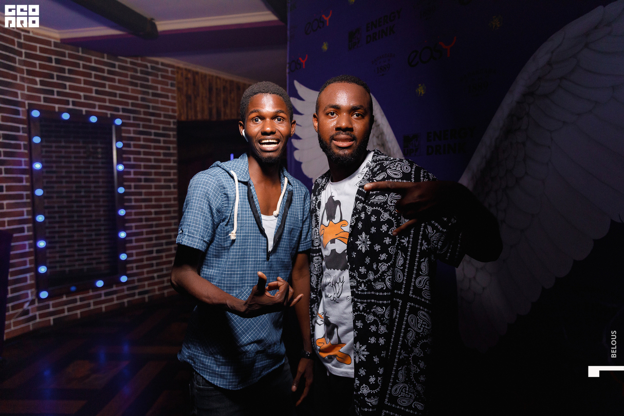 Friday party 28