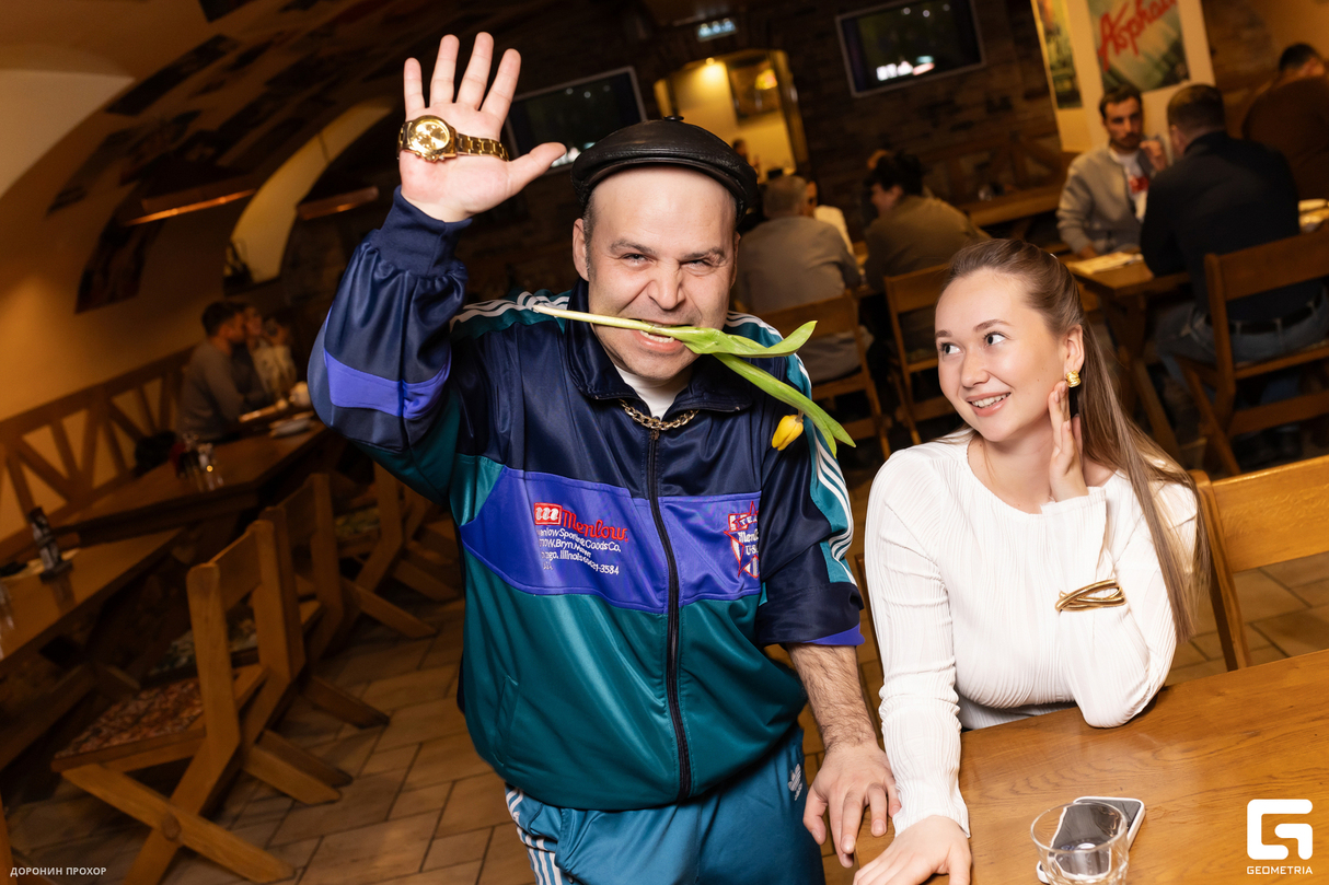 Russian girls. Женский праздник в ресторане BIER HAUS 15