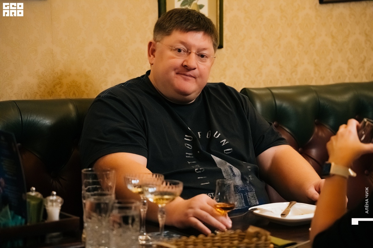 Большой праздничный ужин 12