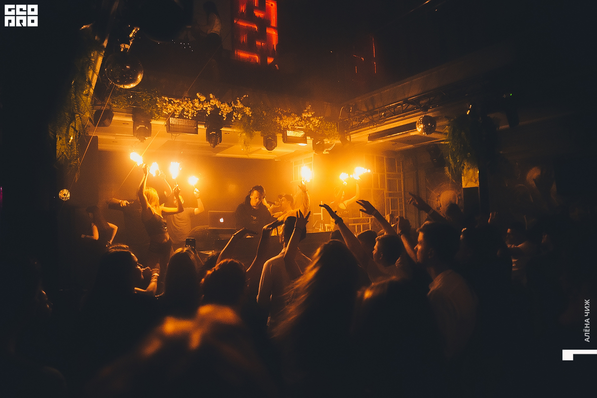 THE TOP CLUB WKND 14