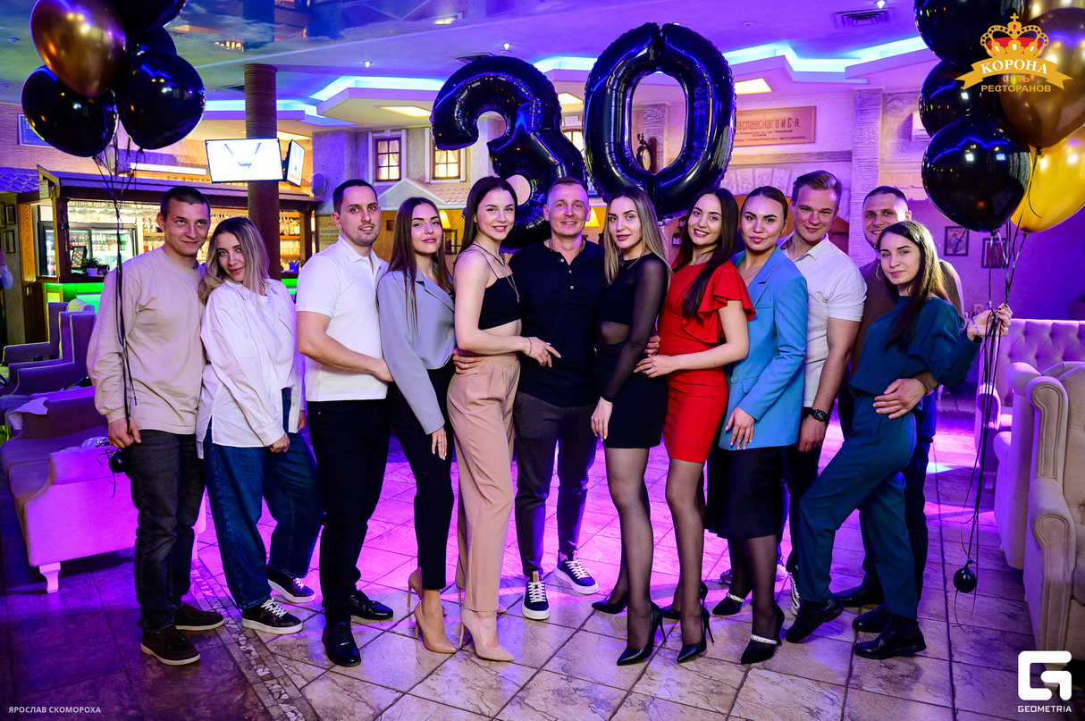 Пятница в кафе "Корона" 18