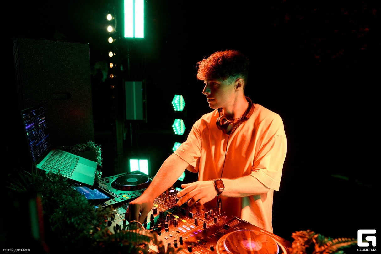 SUNSET PARTY 11