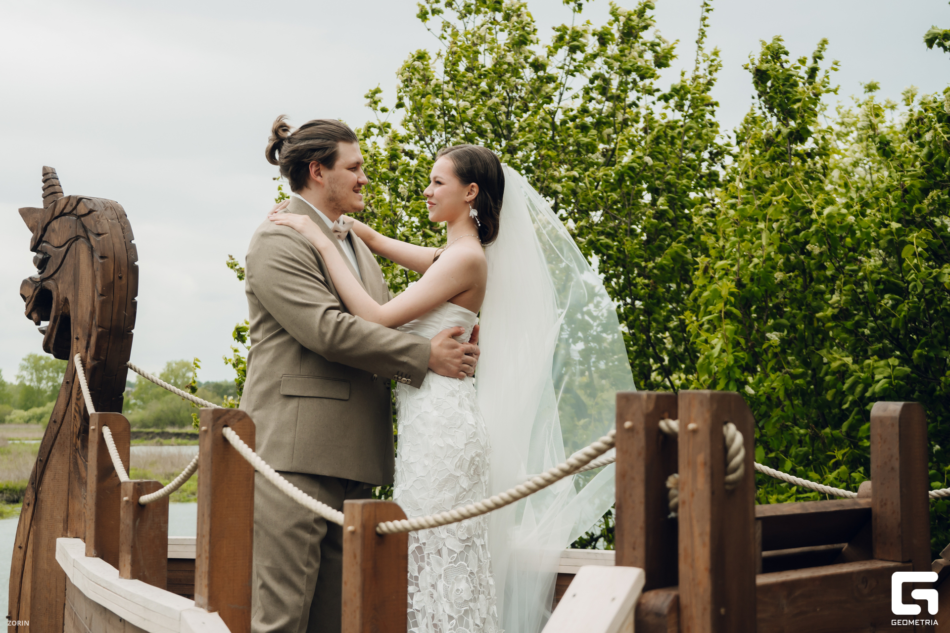 004-16-00-46-20-05-25- Zorin.jpg