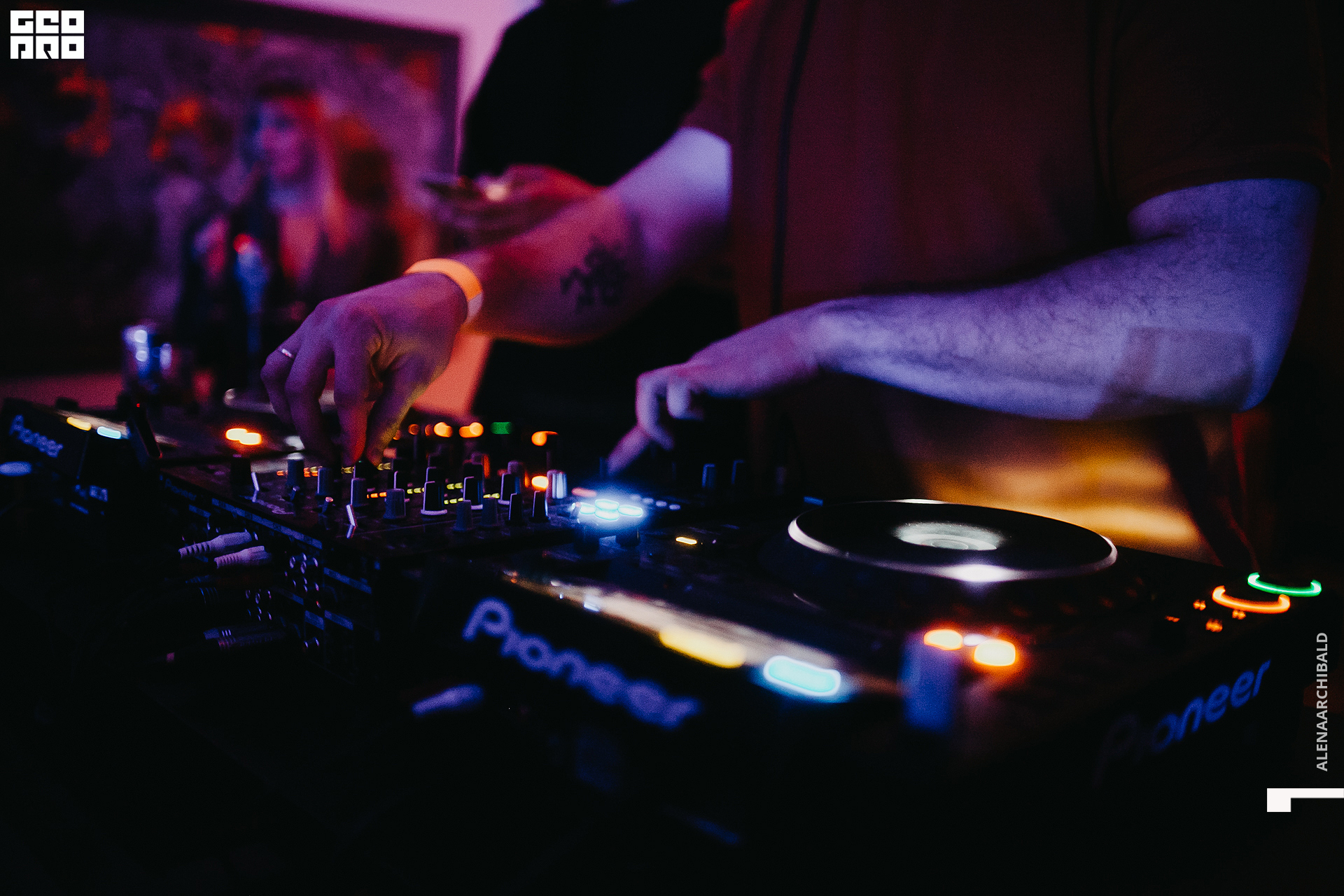 2022-05-07 00-18-10_alenaarchibald061.jpg