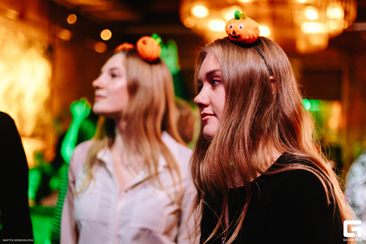 Halloween. Проклятье старого дома 17