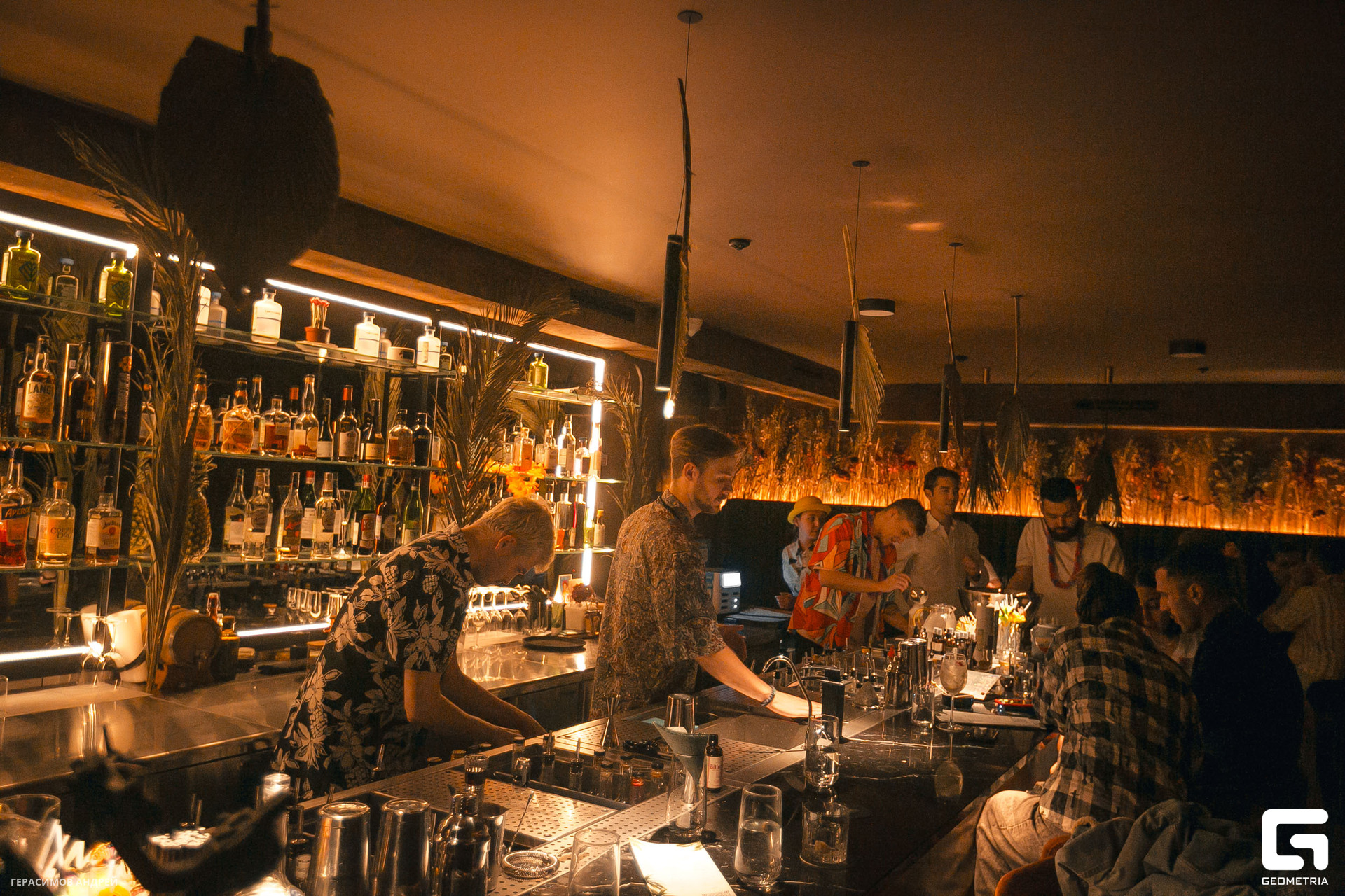 055 Bloom bar 1. 12.jpg