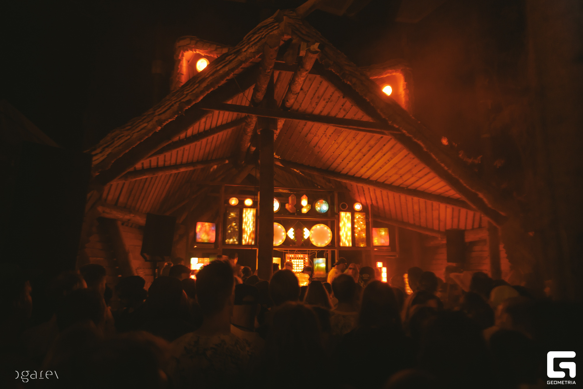 OUTLINE 2024-427-227.jpg