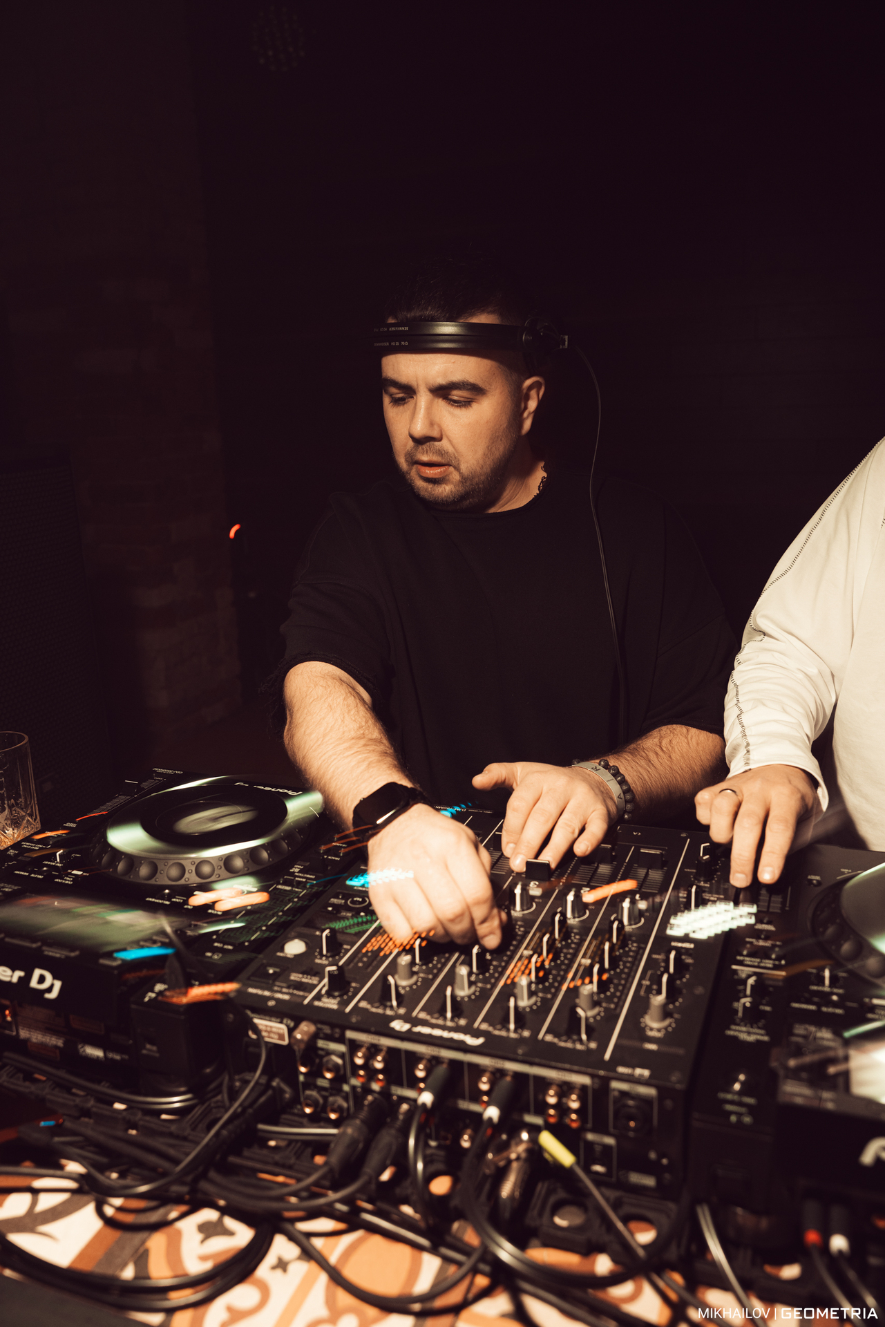 043-050425-1935 mikhailov-web.jpg