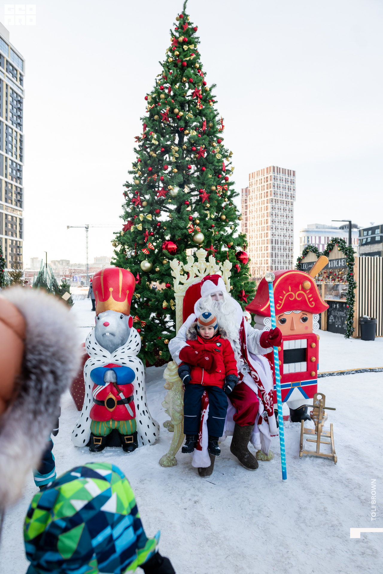 186_2021.12.25_@Toli_Brown.jpg