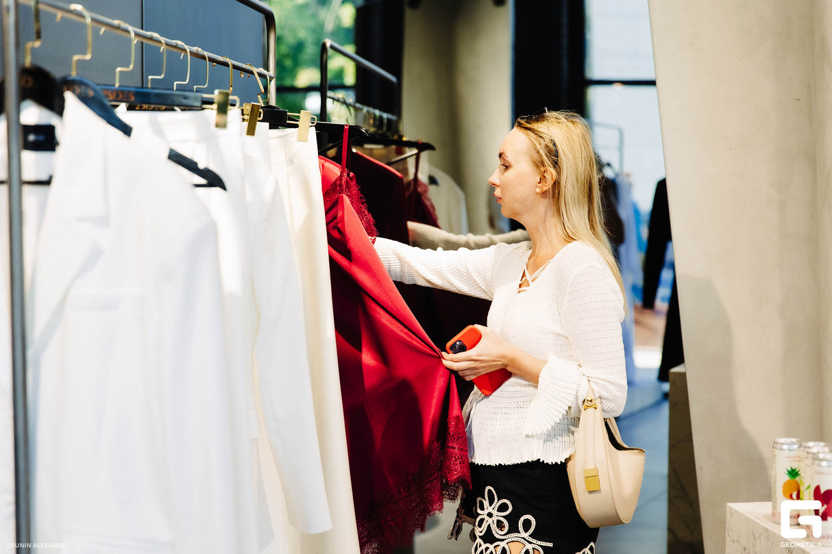 NIGHT SHOPPING 20