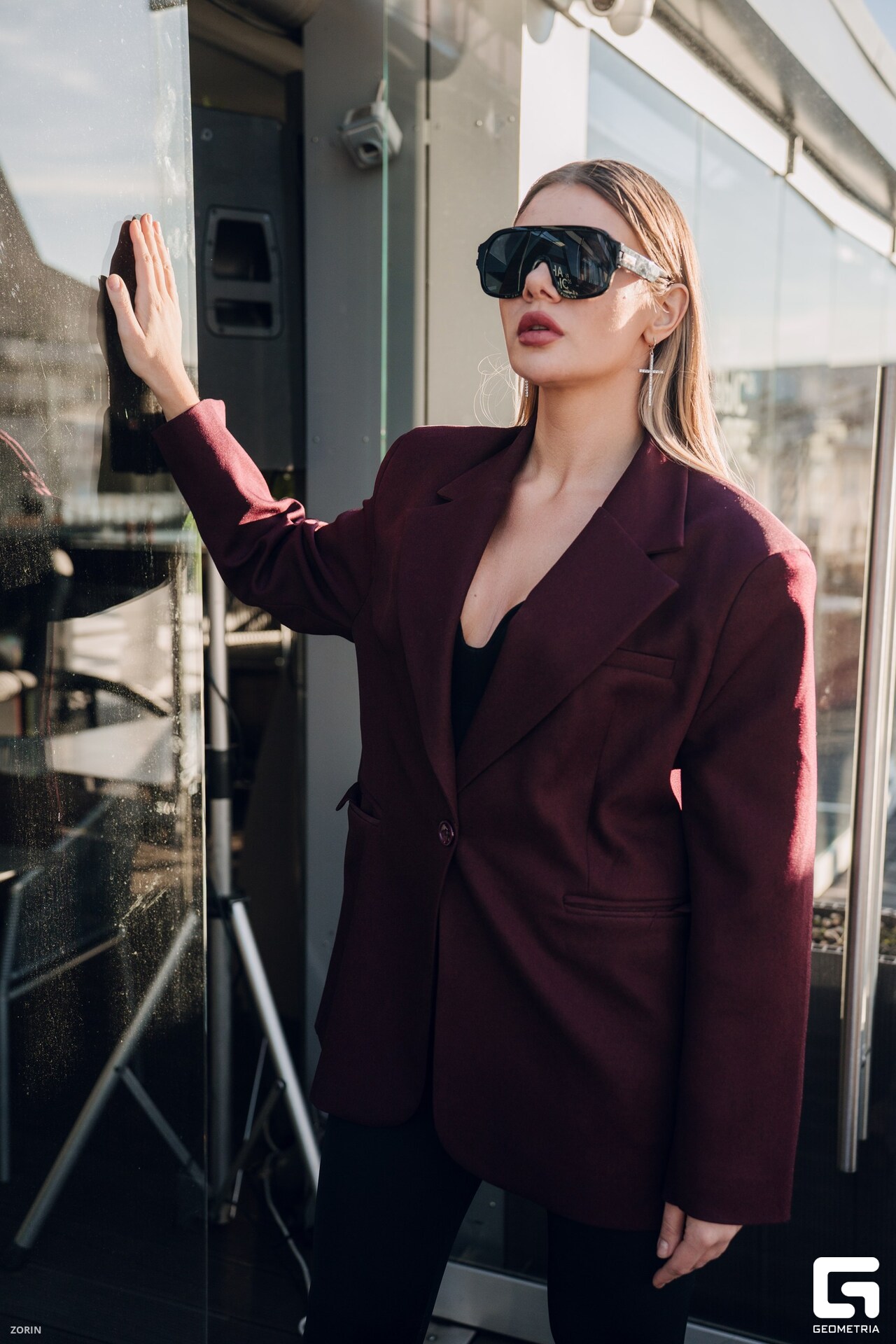 177-19-37-28-25-05-25- Zorin_resized.jpg