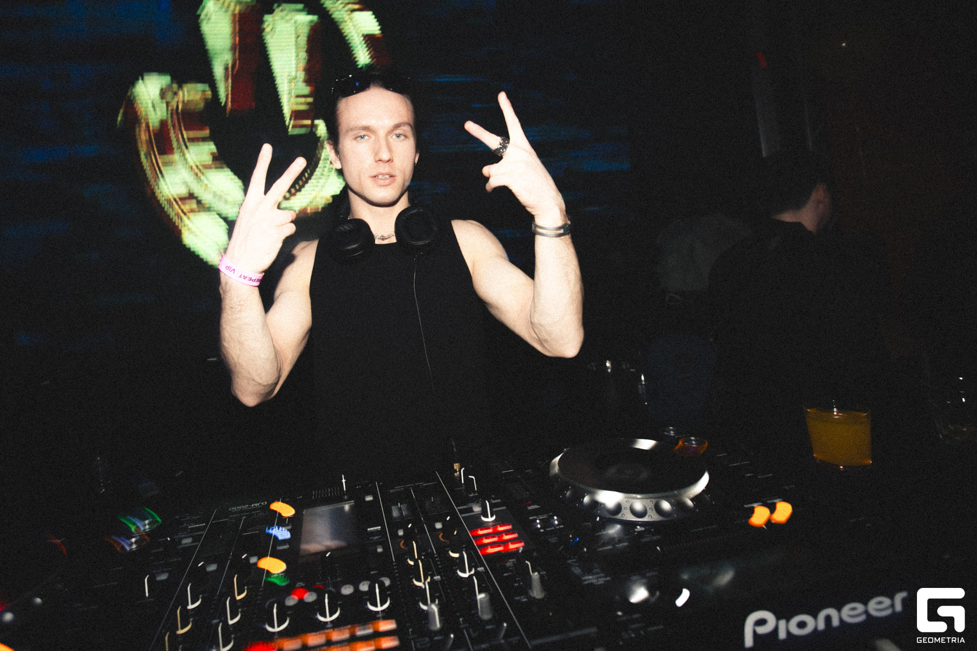 001 Repeat 10. 02.jpg