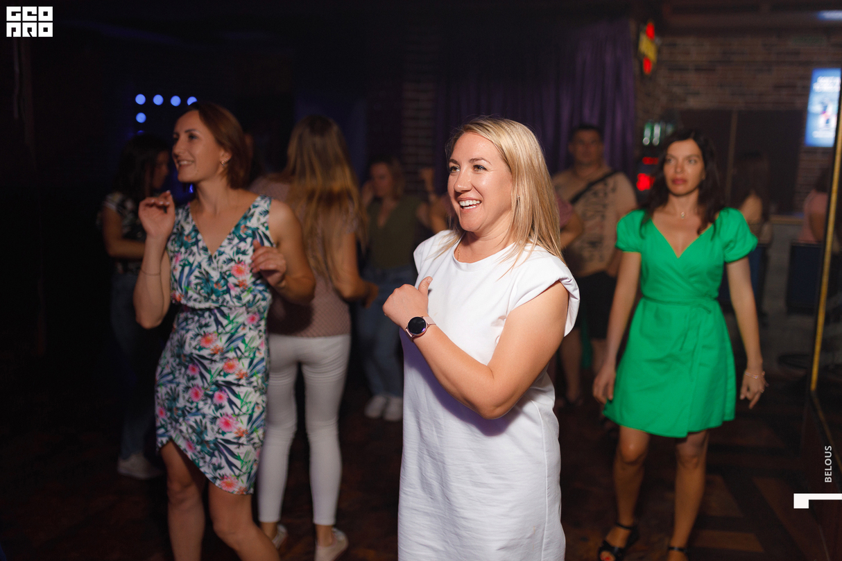 Friday party 27