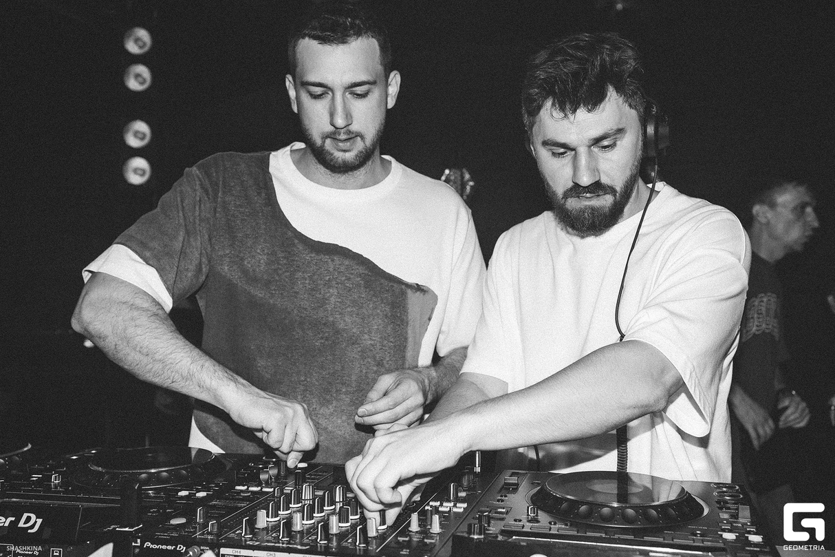 REBRN х iL GARAGE 14