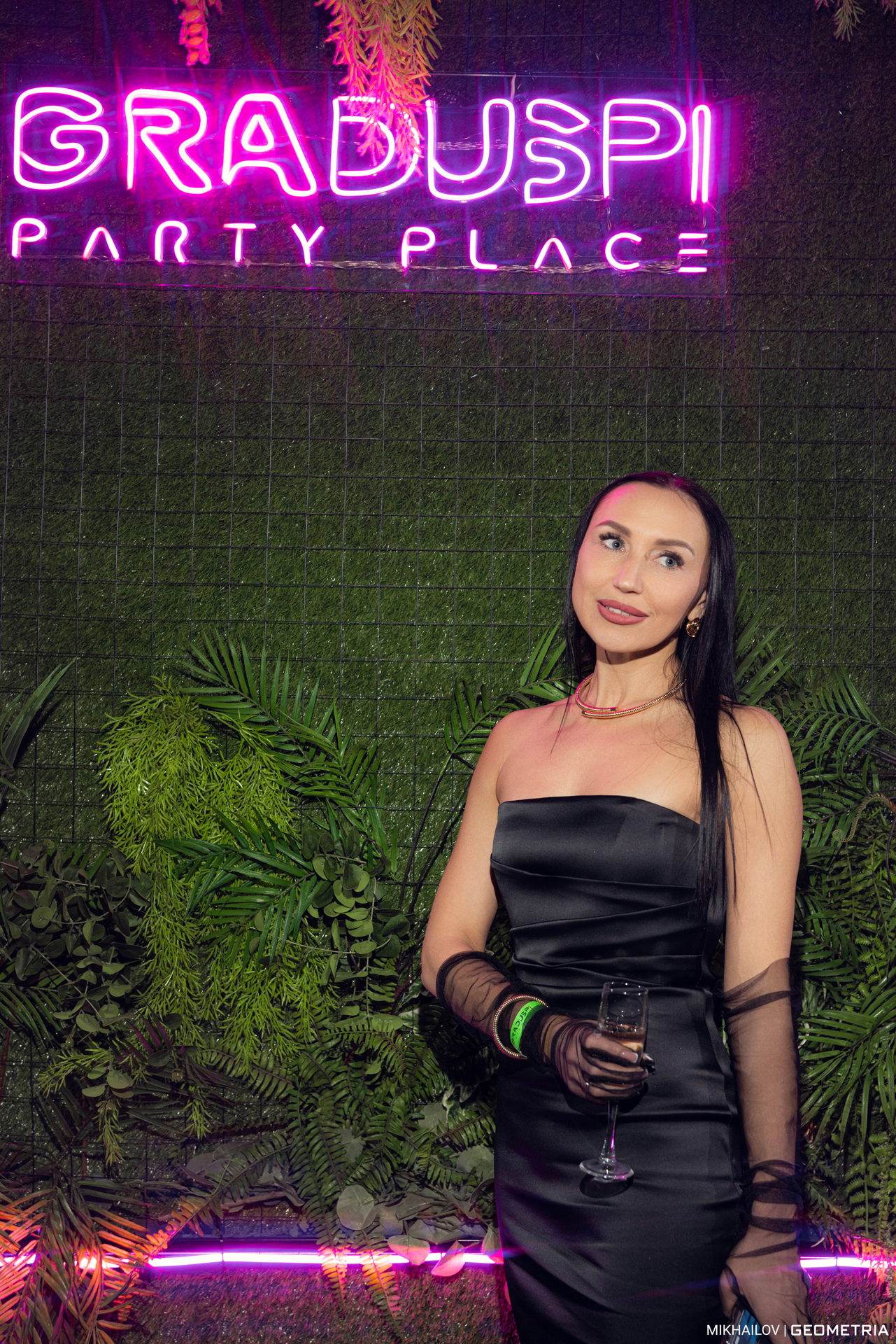 028-311224-0822 Mikhailov-weblogo.jpg