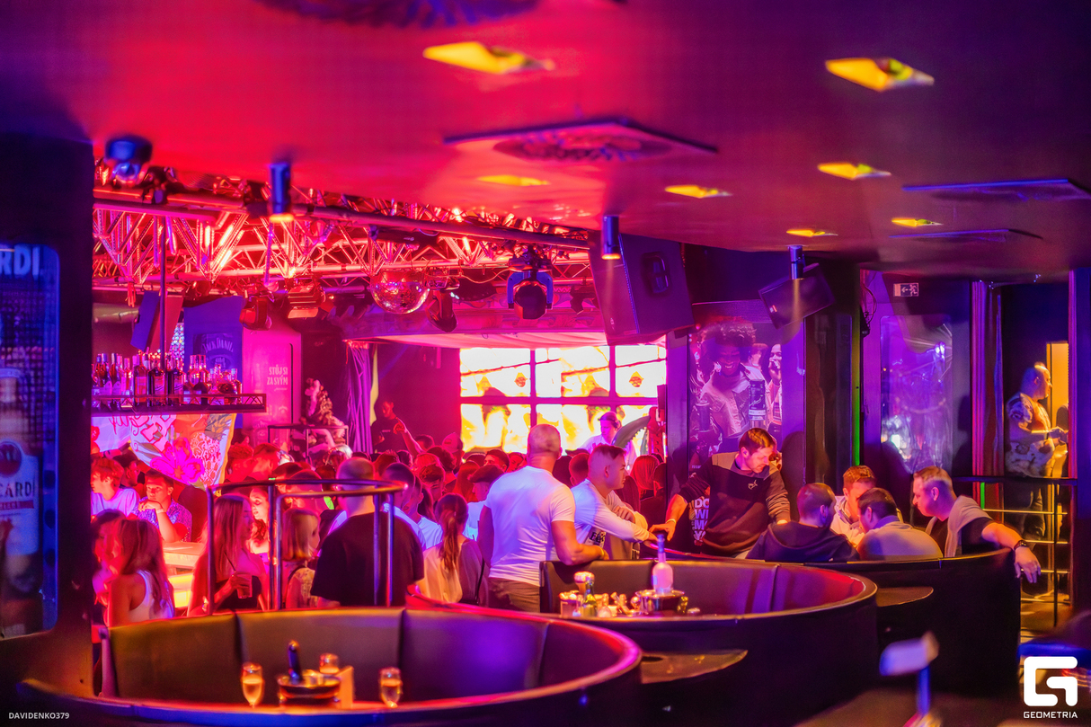 Friday Party at One Club 21