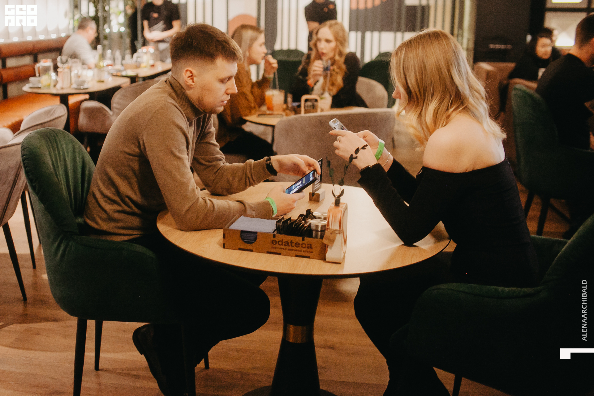 2022-11-18 20-00-27_alenaarchibald063.JPG