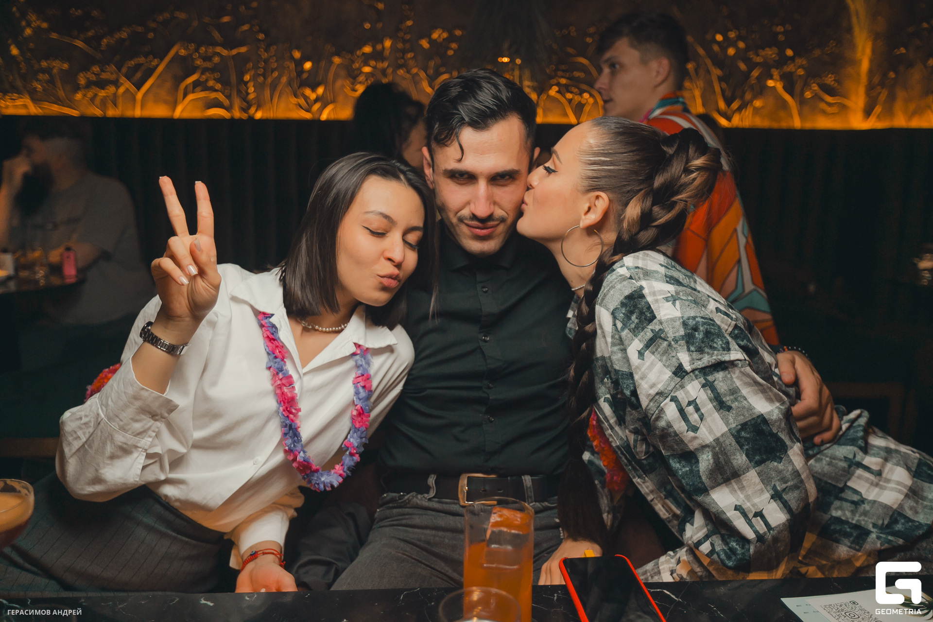 006 Bloom bar 1. 12.jpg