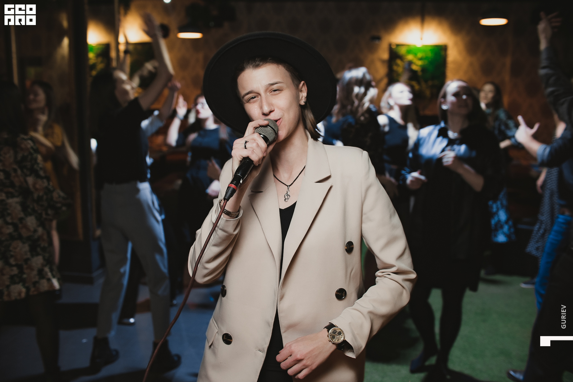 alphaSHOT prime100000-100136.jpg