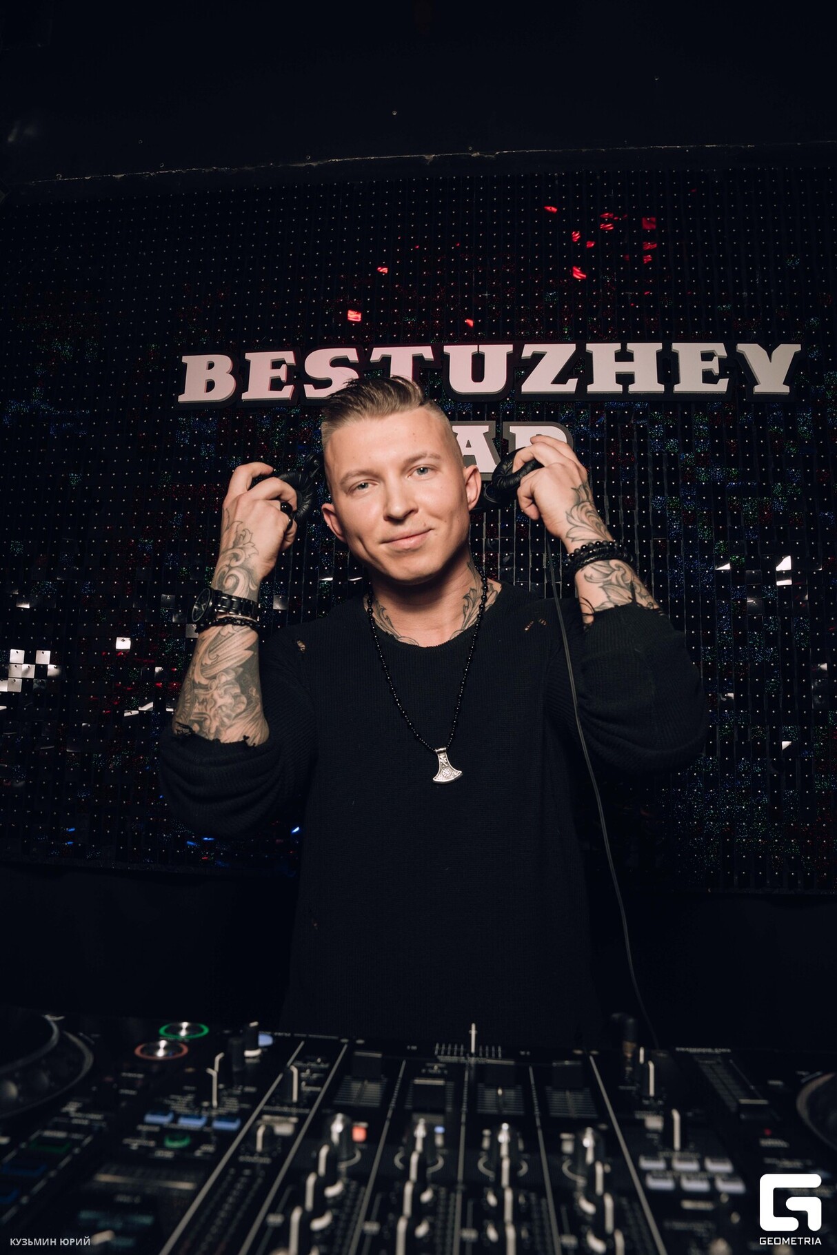 ПЯТНИЦА В BESTUZHEV BAR 28