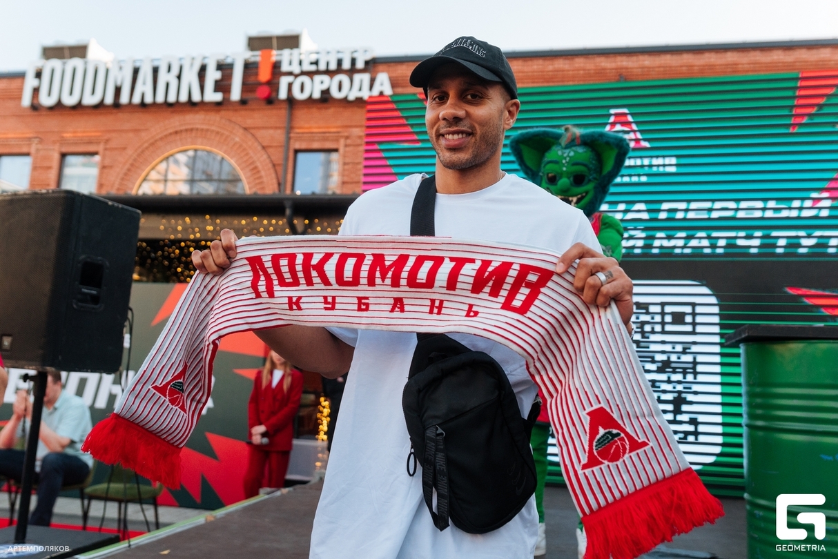 Автограф-сессия ЛОКОМОТИВ КРАСНОДАР 17