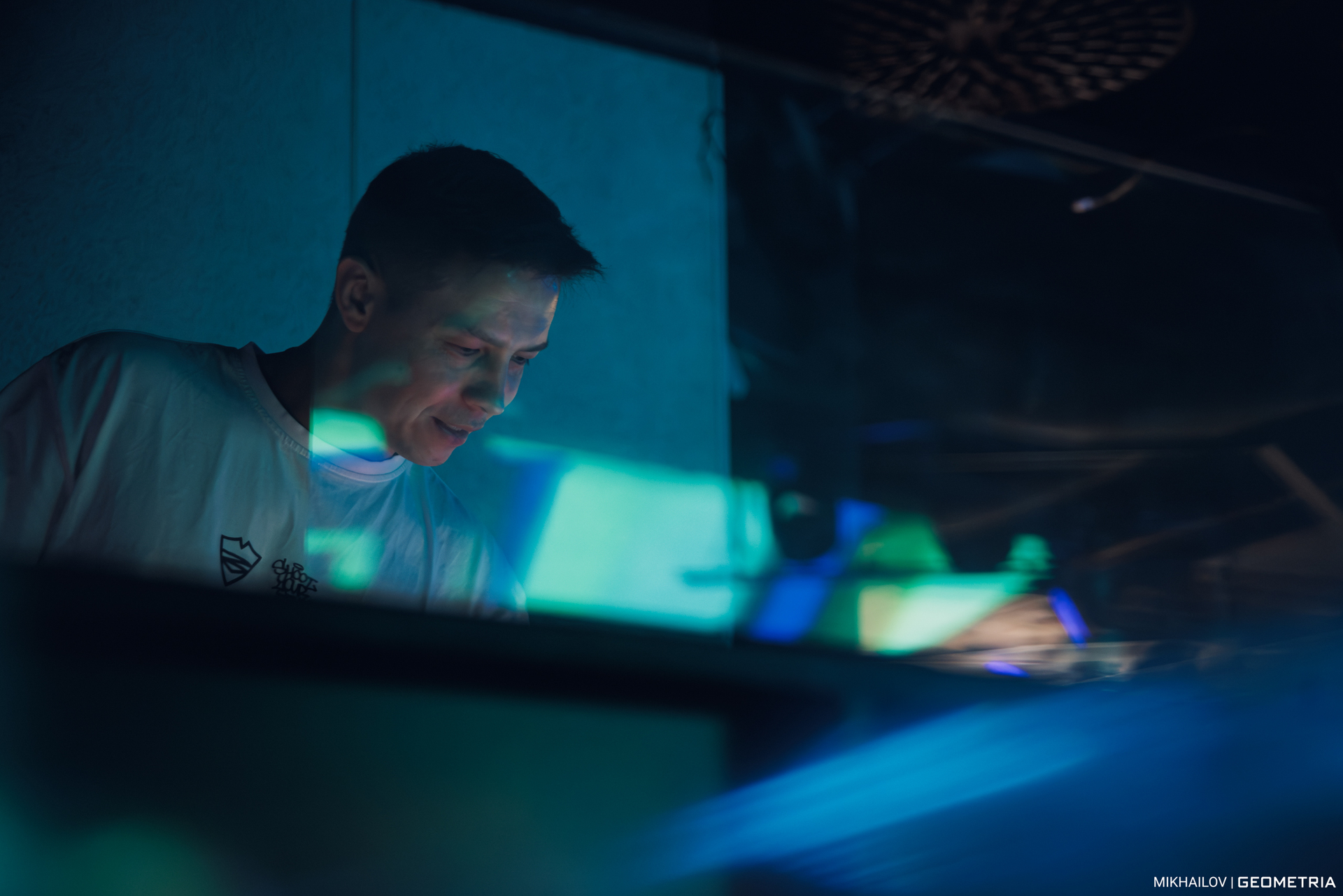 022-190425-2158 mikhailov-weblogo.jpg