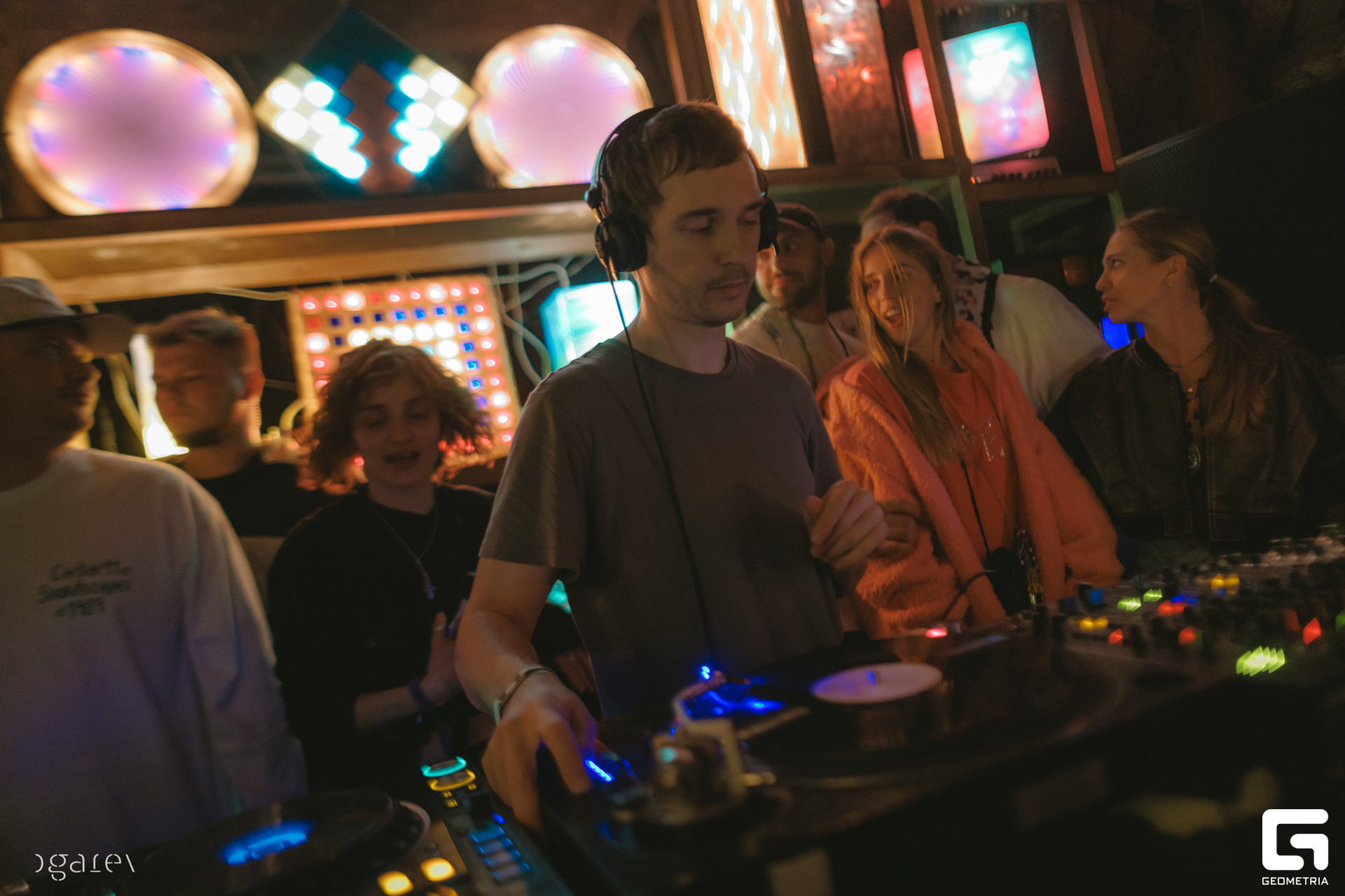 OUTLINE 2024-427-224.jpg