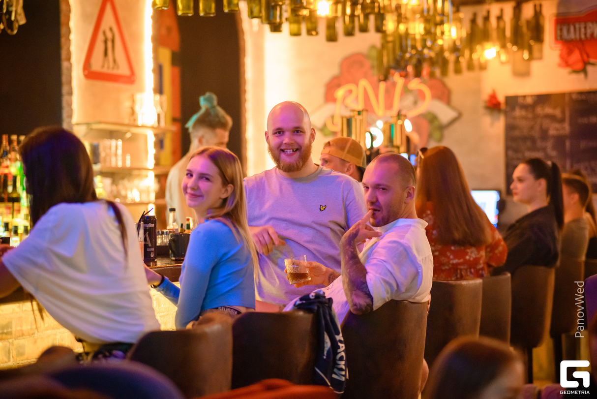 Вечеринка в BNB BOYS BAR 16