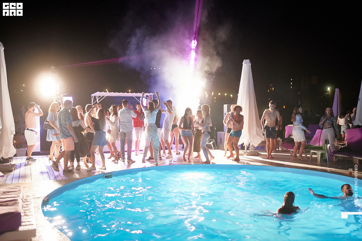 Night pool party 18