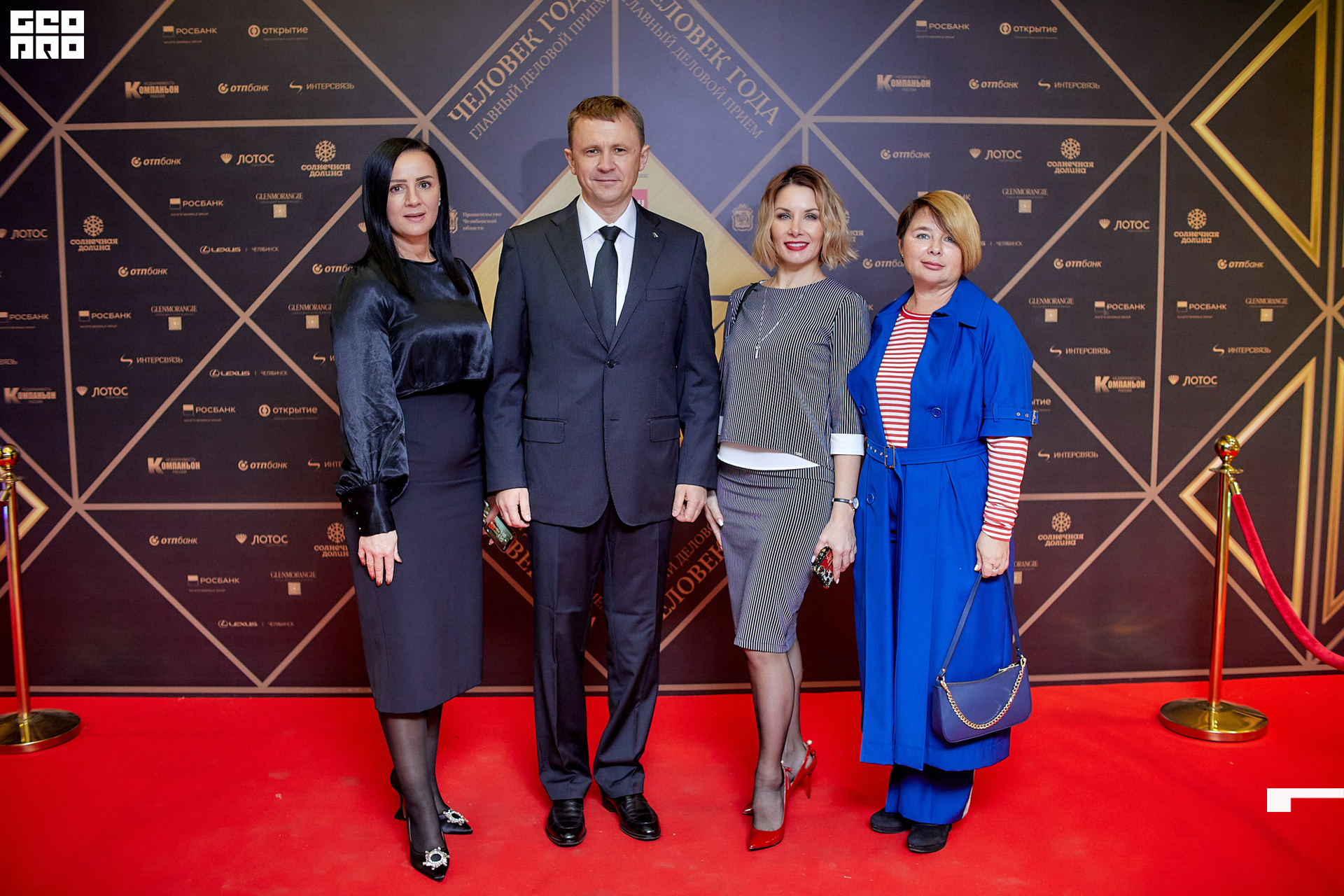 093_21-12-09 ISAEVA KASHIN SHVETS.jpg