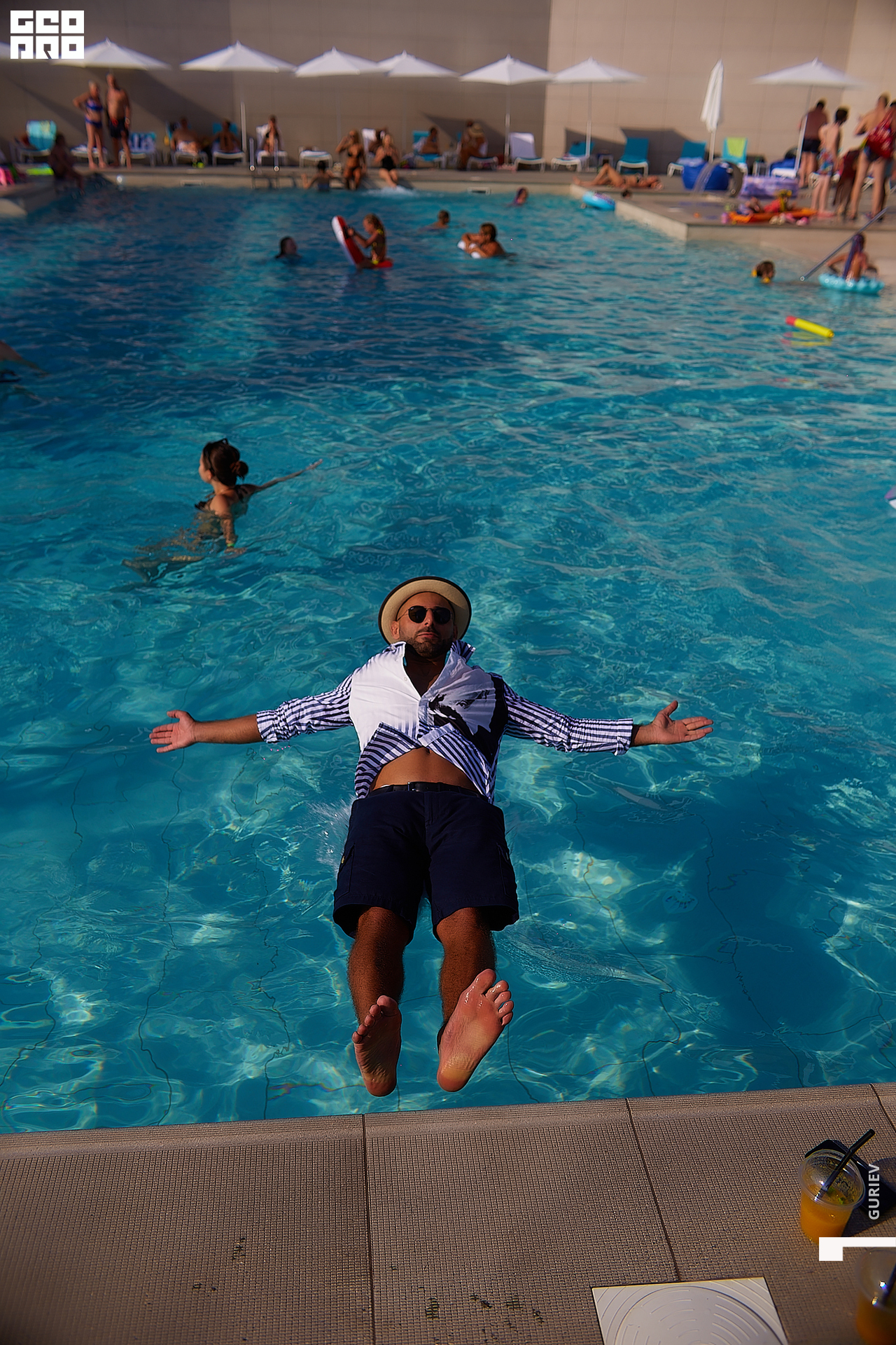 residense opening068.jpg