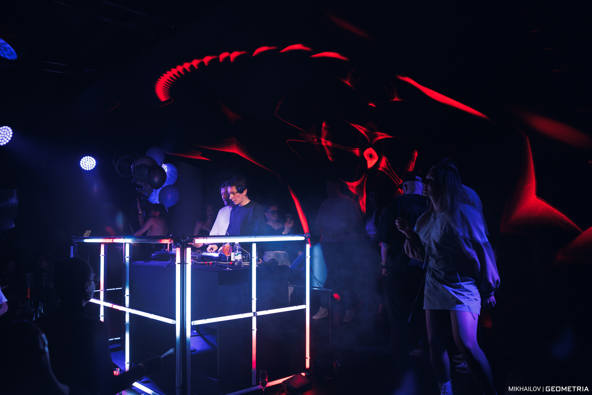 080-190425-3356 mikhailov-weblogo.jpg