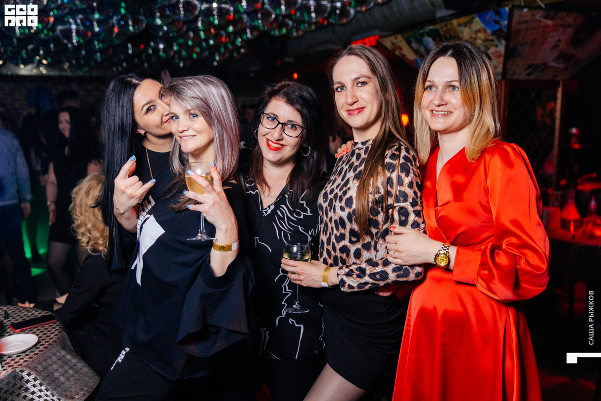 Saturday party 10