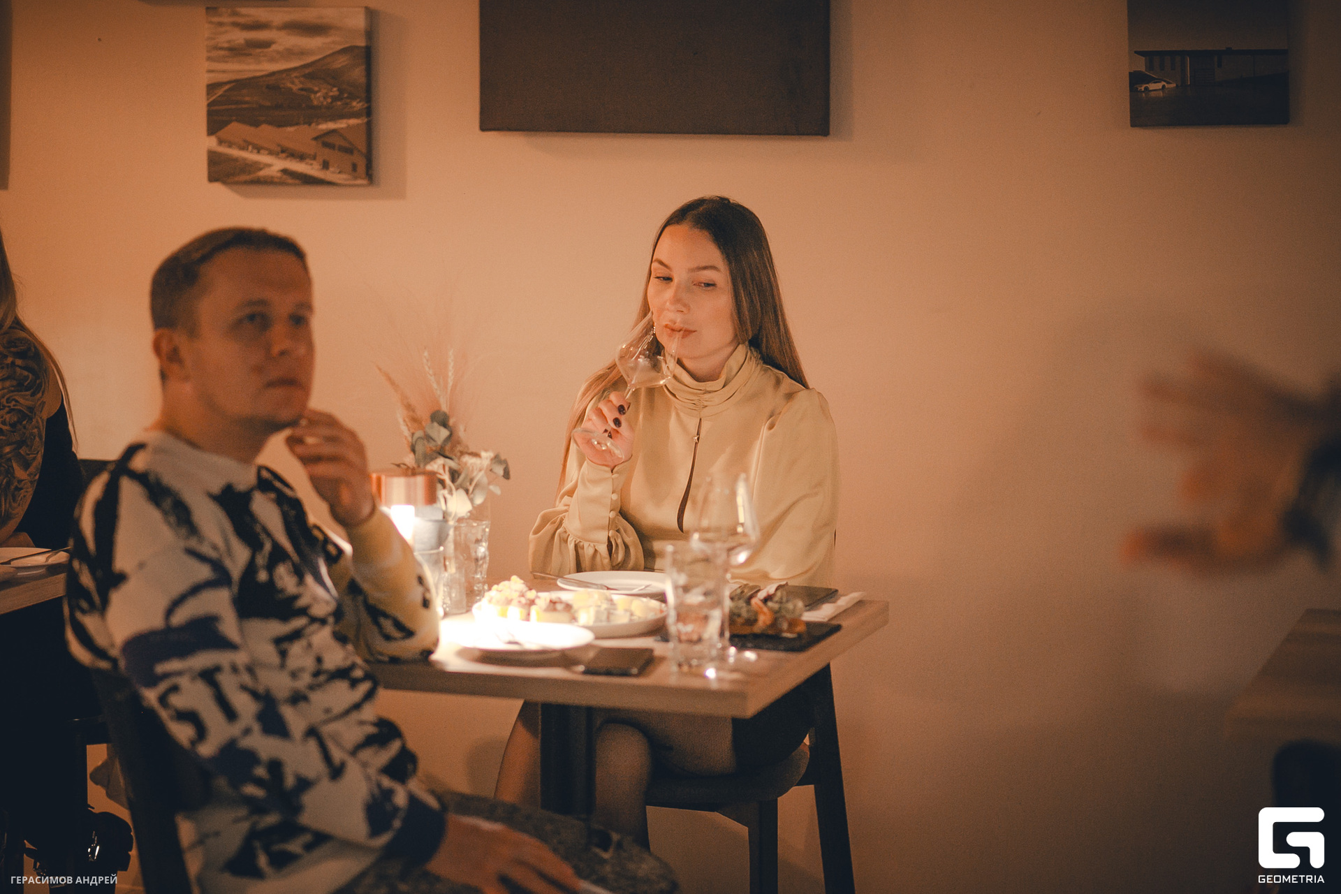 006  Wine station 16.11.jpg