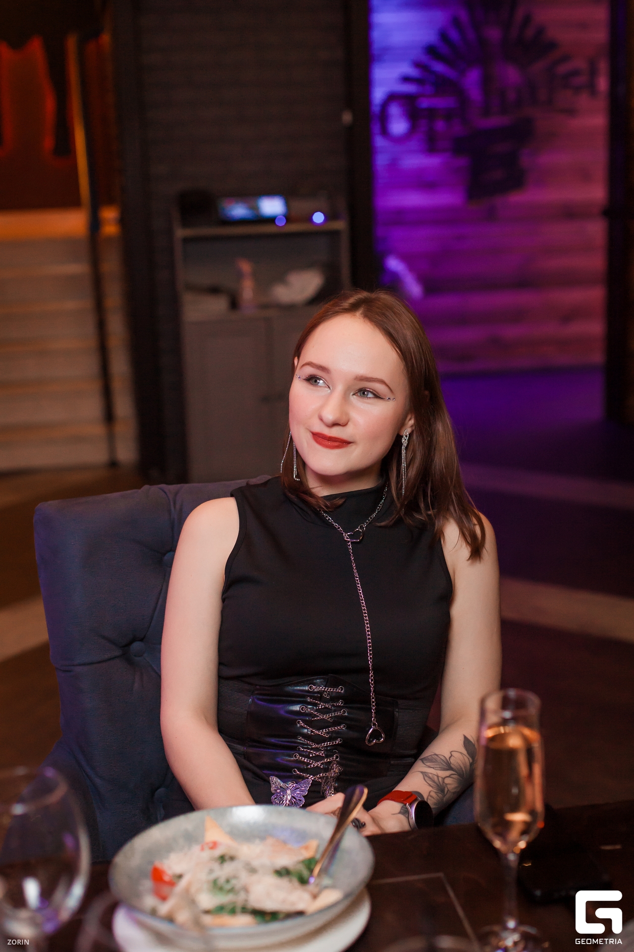 060-20-19-11-28-12-24- Zorin.jpg