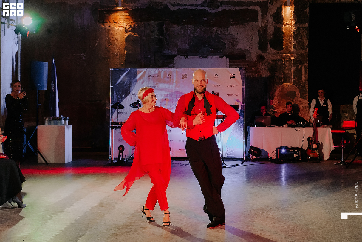 Голубой Огонёк by GallaDance Avantage 16