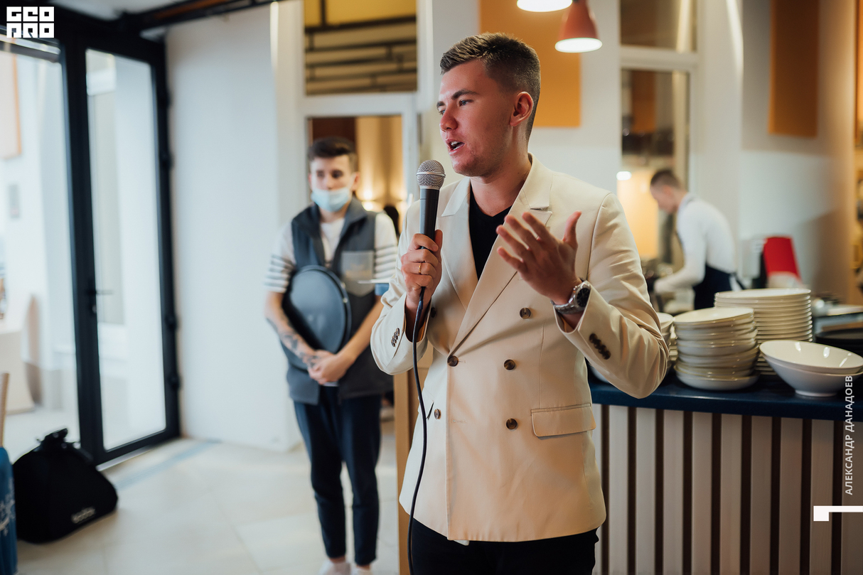 Гастрономический ужин в roof top bar "МАЯКОВСКИЙ" совместно с проектом LWine и Винной Академией WineState 25