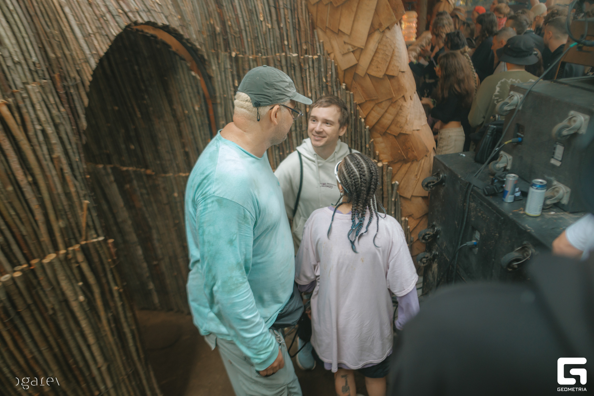 OUTLINE 2024-427-77.jpg