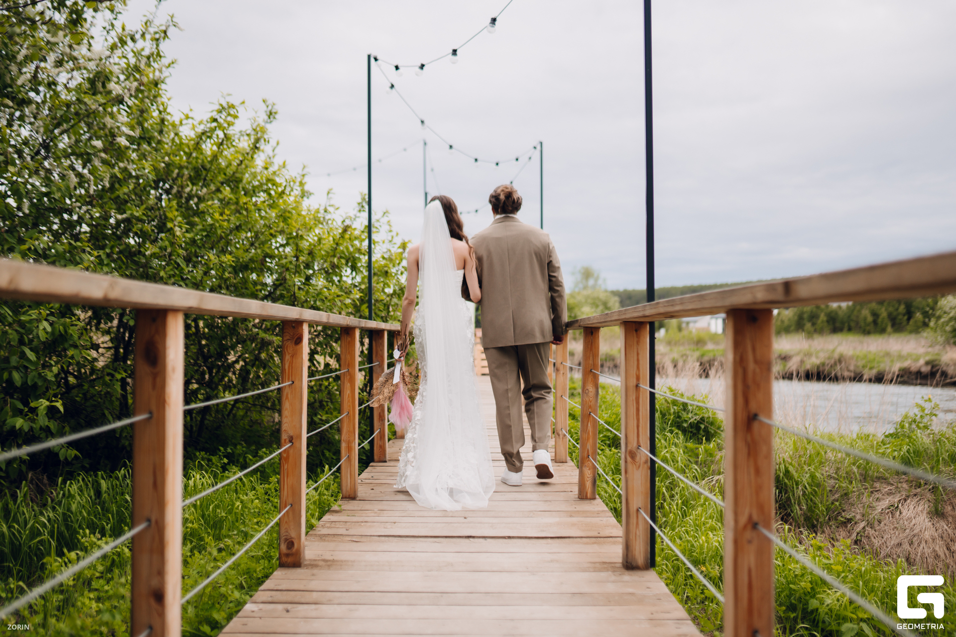 033-16-30-14-20-05-25- Zorin.jpg