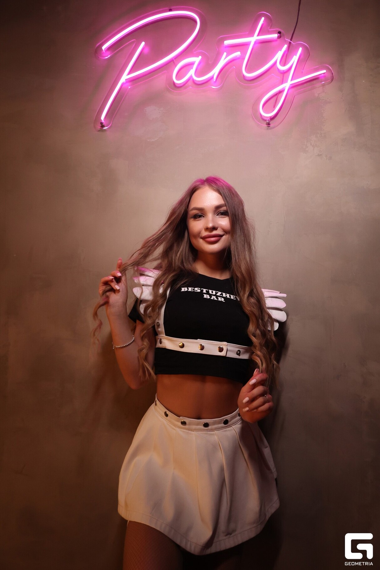 MERCH в BESTUZHEV BAR 7