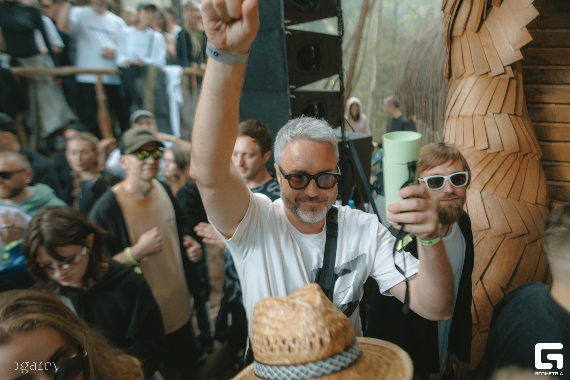 OUTLINE 2024-427-54.jpg