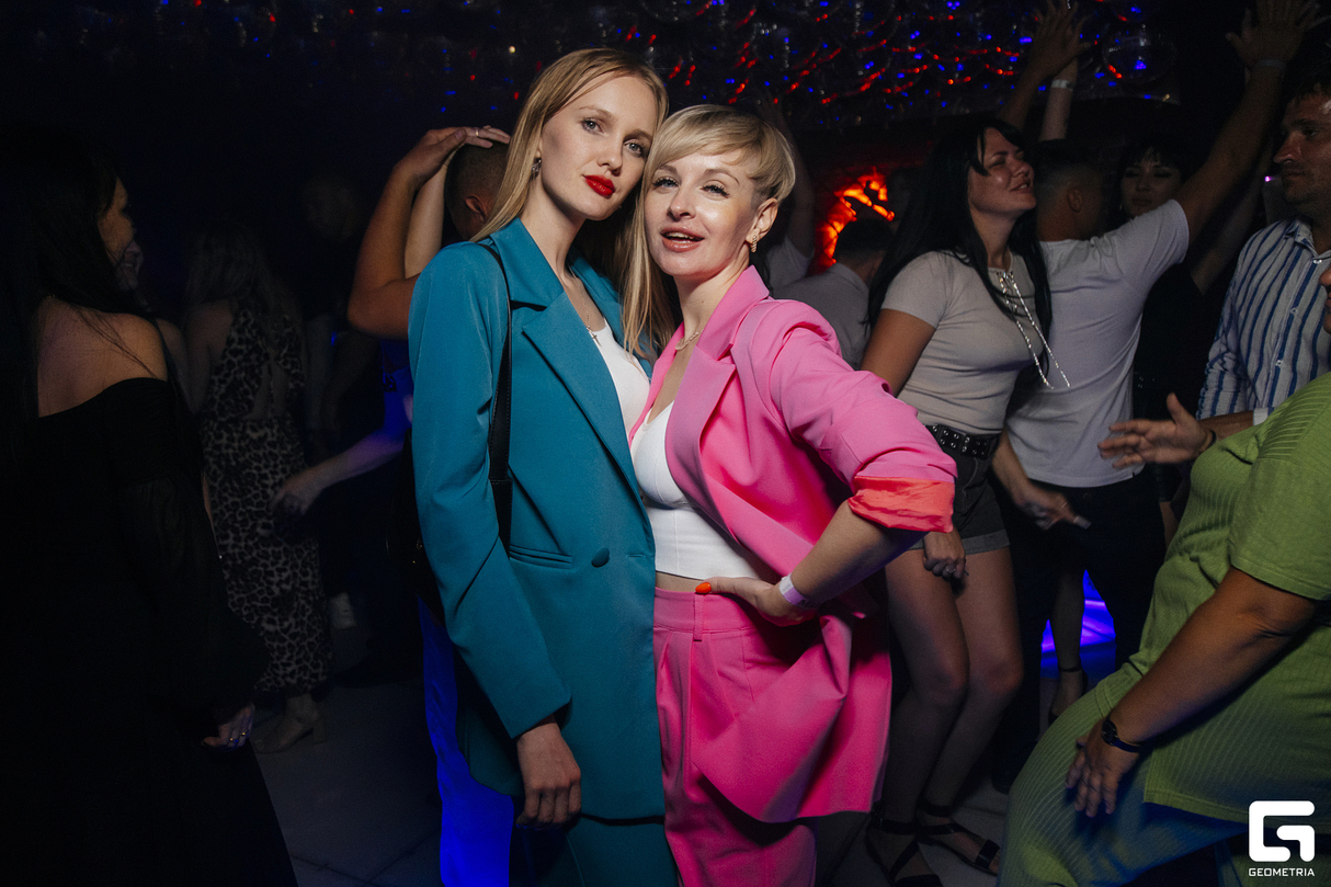 Saturday party 10