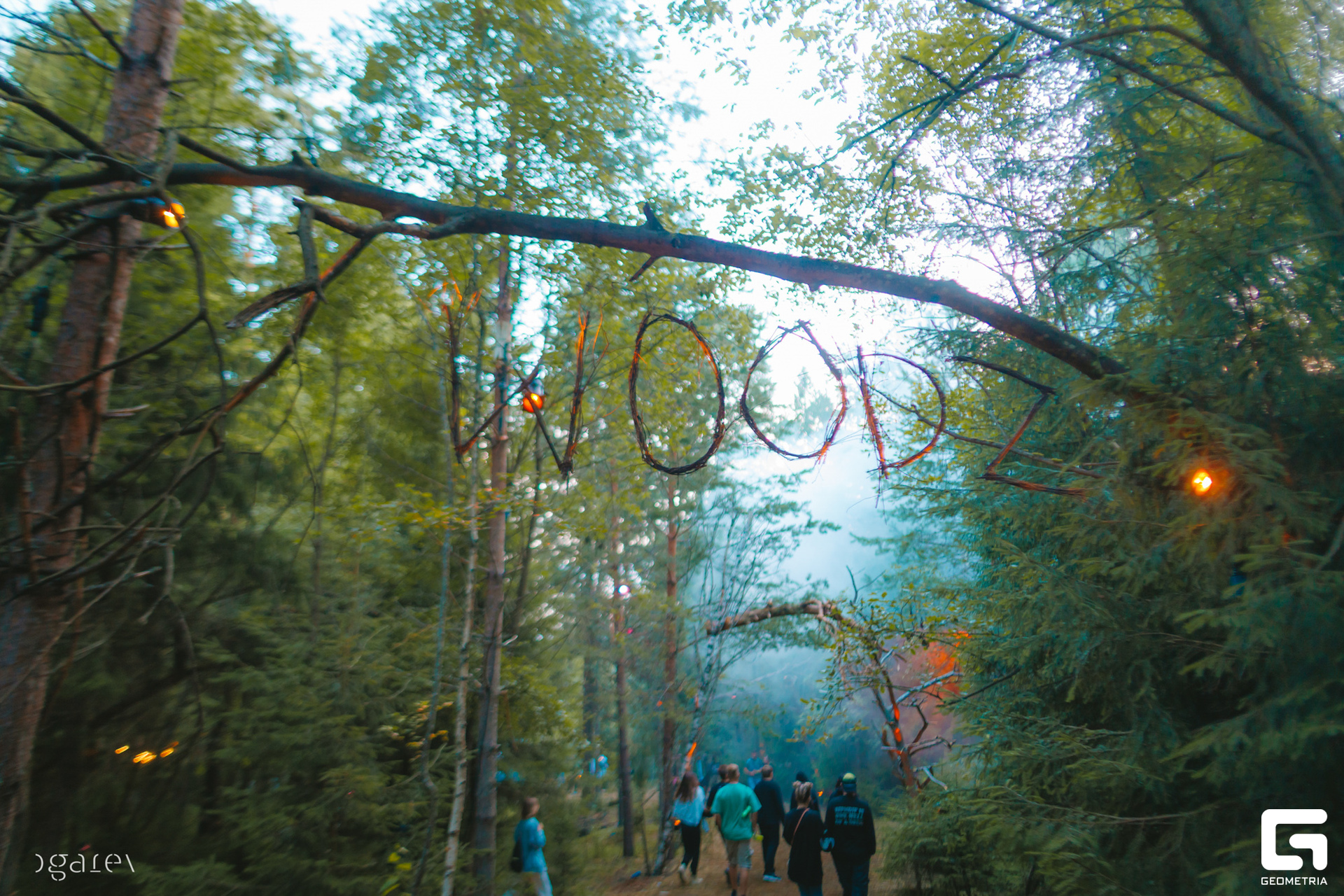 OUTLINE 2024-427-275.jpg