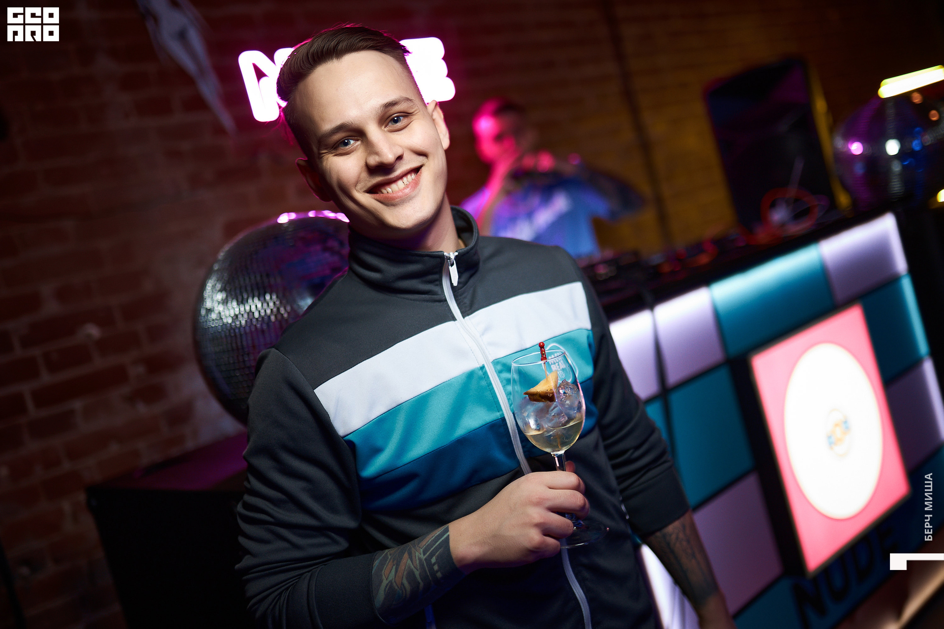 @misha.byorch 0074.jpg